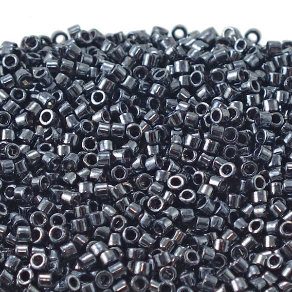 Miyuki 11/0 Delica Seed Beads, gunmetal (DB001)