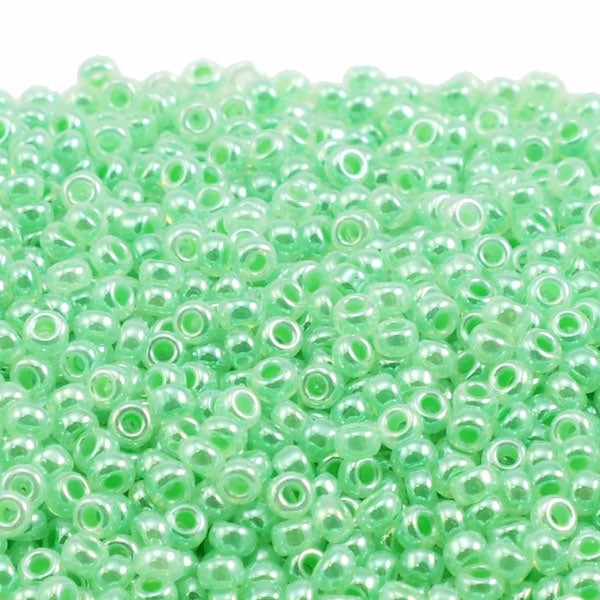 Miyuki Seed Beads 11/0, mint green ceylon