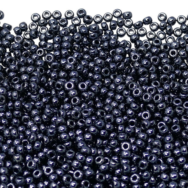 Miyuki Seed Beads 8/0, gunmetal