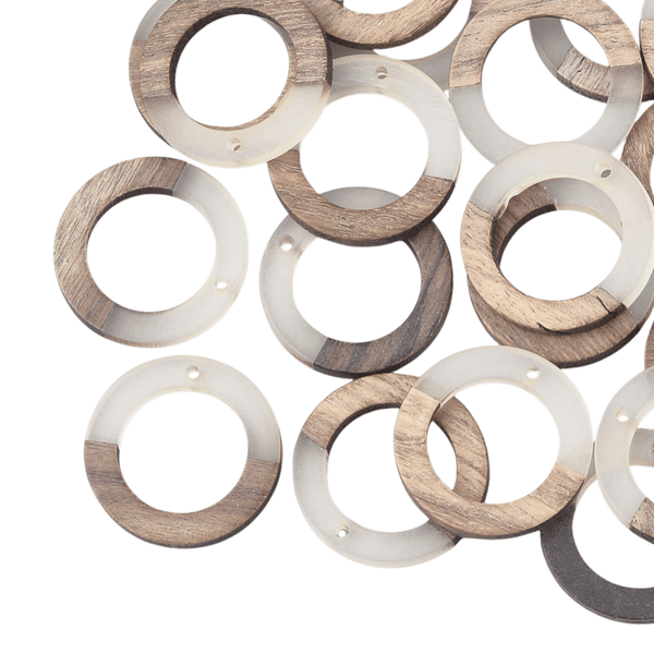 28x3mm Resin & Walnut Ring Pendant, walnut/clear