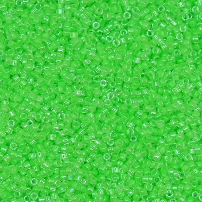  11/0 Delica Seed Beads - Luminous Mint Green (DB2040) - 5g