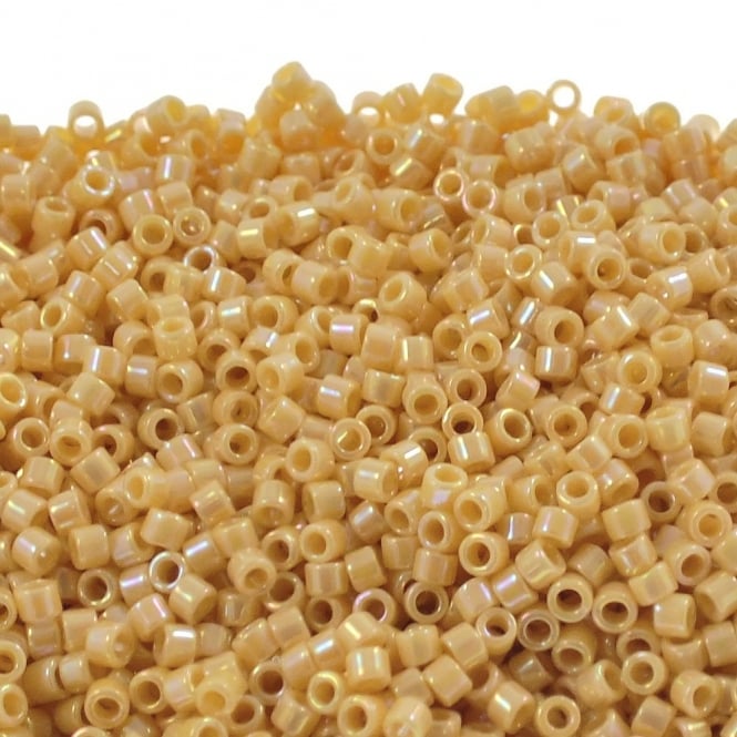  11/0 Delica Seed Beads - Opaque Pear AB (DB1571) - 5g